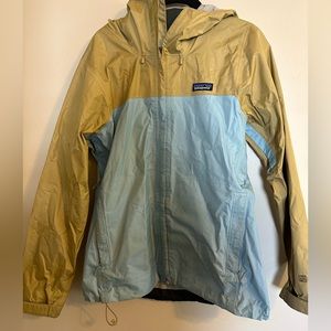 Patagonia Rain Jacket Size Medium